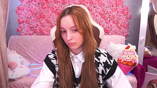 LizzaMoonn webcam