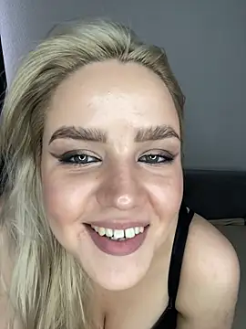 April_Purr webcam