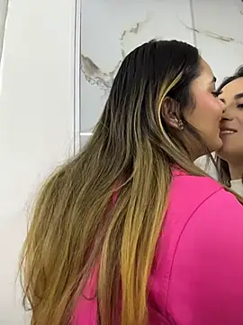 Antonella_Julieta webcam