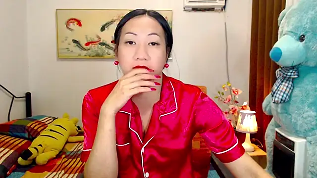 LovelyQueen69 webcam