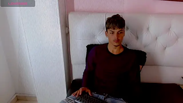 Angel_foxc13 webcam