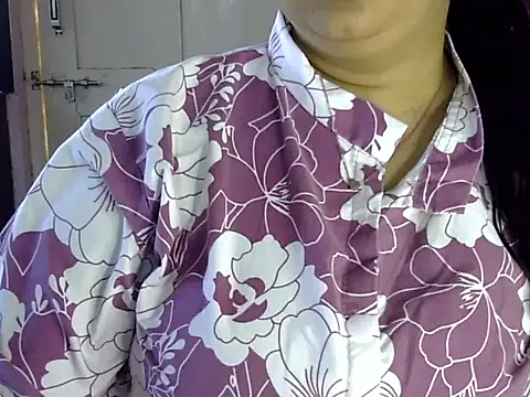 Cute_Aliyaa webcam
