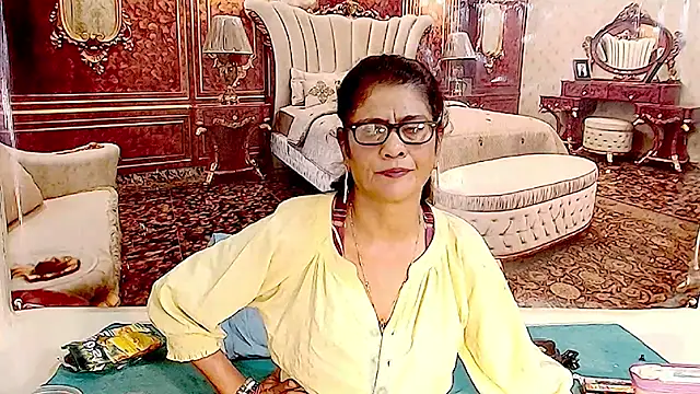 IndianAllure webcam
