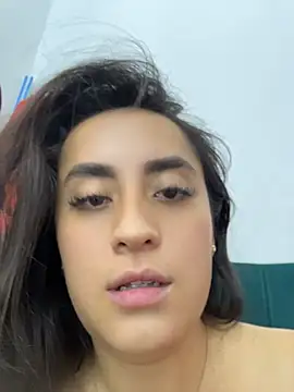 Antonella_Julieta webcam