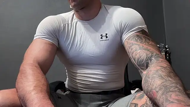Mr_YourGod webcam