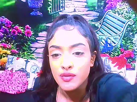 IndianPretty14u2Luv webcam