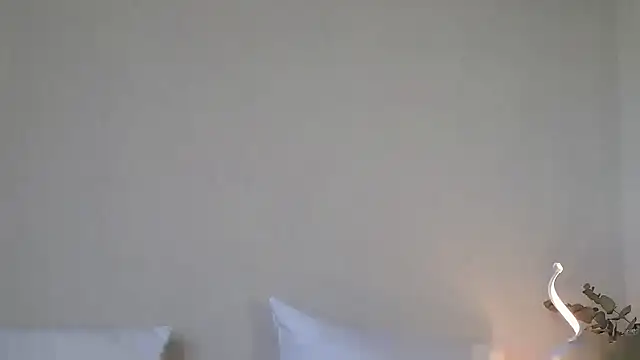 chloi_hes webcam