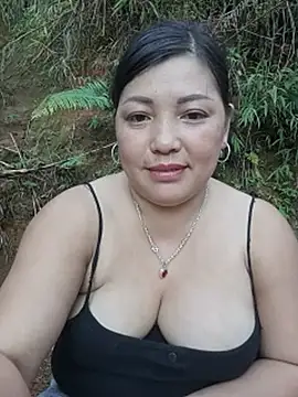 sary-hot2x webcam