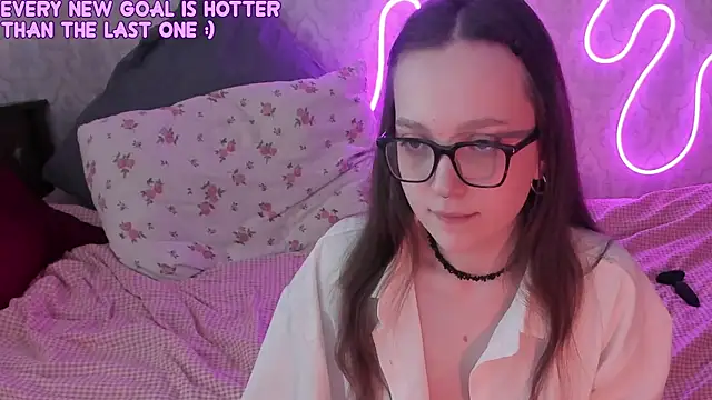 RileyNymph webcam