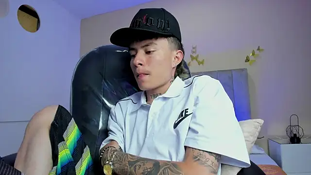 Nascary_Fox Live Webcam on Stripchat