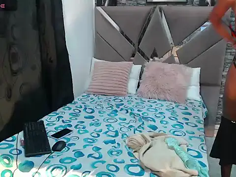 black_tsx webcam