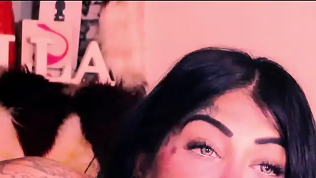 indian_dreamgirl webcam