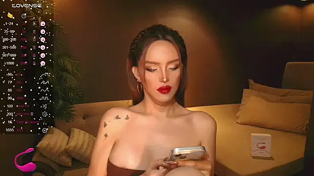 xxMADAMExx webcam