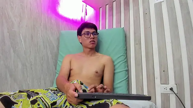 Dylanxscot webcam