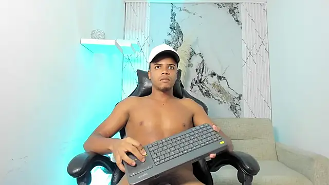 TaylorClay_ webcam