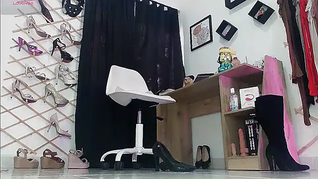 myla_sarah webcam