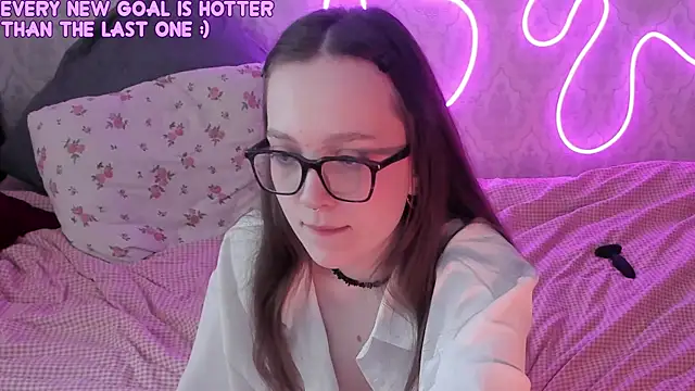 RileyNymph webcam