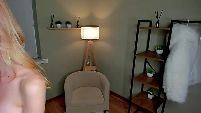 PlushyMood webcam