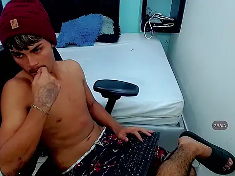 Angel_foxc13 webcam