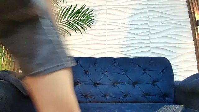 pavo_tv (M twink) - take out my precum