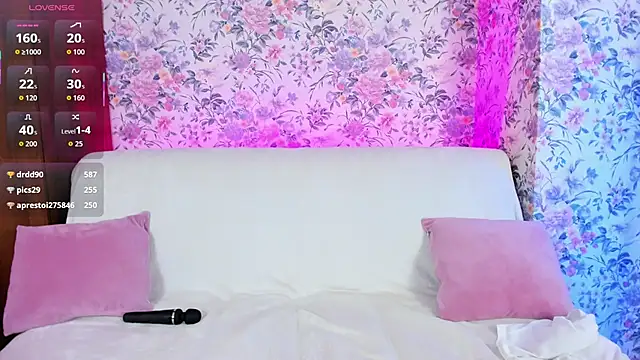 MissAlison__ webcam