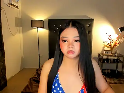 Kendralicious webcam