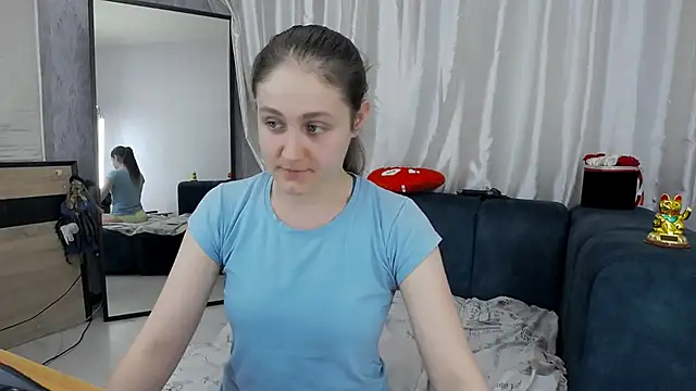 Holliy_Cooper webcam