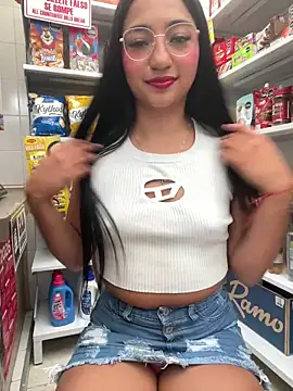 Daniela_Pink webcam