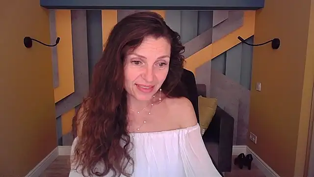 EllaLong webcam