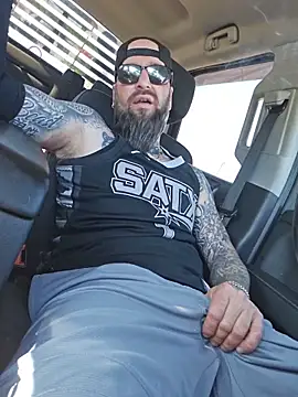 Beardedtattood live sex cam