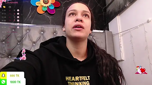 LAILAGUMMY webcam