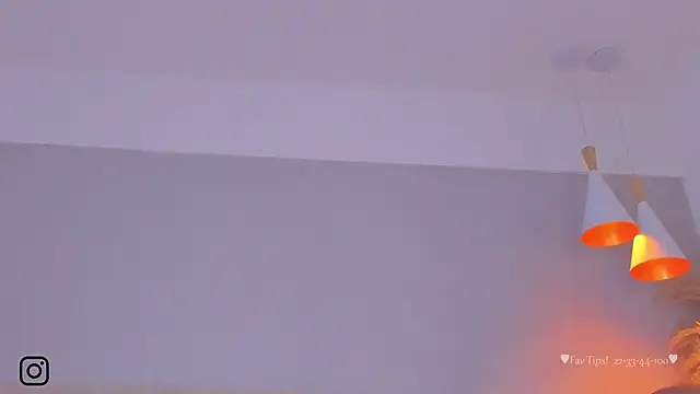 aprilebony_ webcam