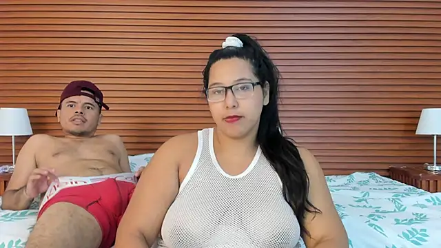 DeepandCurvy webcam