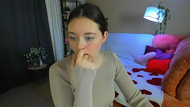AlluringLookk webcam