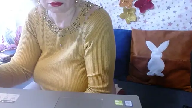 QueenLana webcam