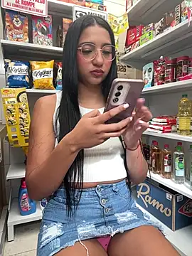 Daniela_Pink webcam
