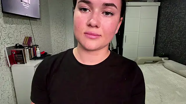 cuteshowy webcam
