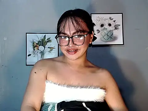 Asianblk_barbiedoll webcam