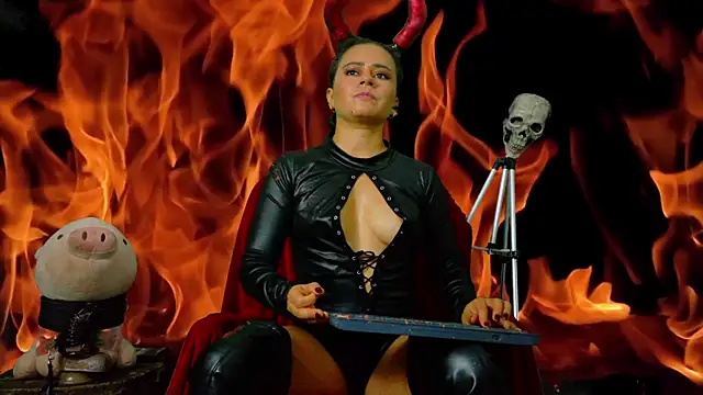 MistressSlut1 webcam
