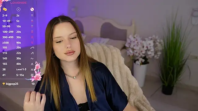 Milana_Moons webcam