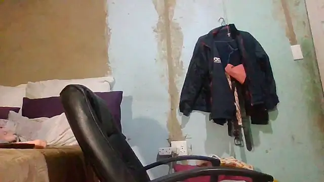 Nicky52 webcam
