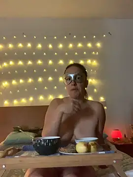 hotbrunettemass webcam