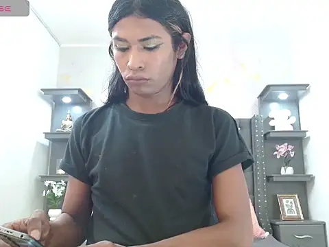 Naomisaenz01 webcam