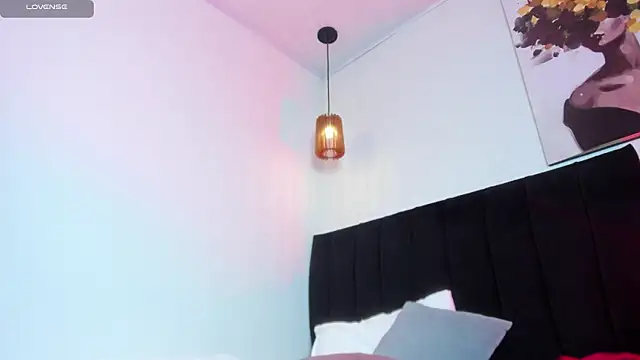 dolly_zoe webcam