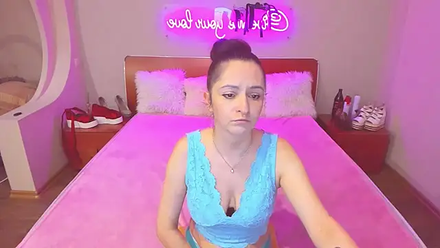 AngellLika webcam