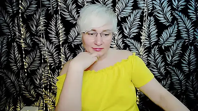 Olivia_playful webcam