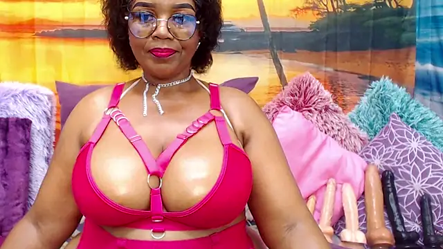 MATURExxxASS webcam