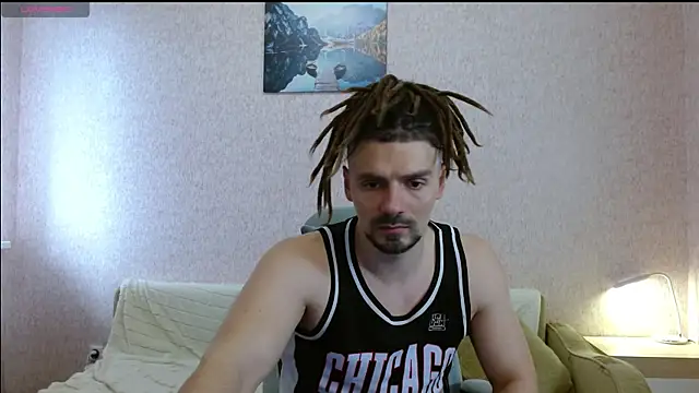 Aestheticguy101 webcam