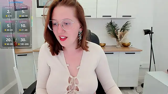 Charmy_Gracy webcam
