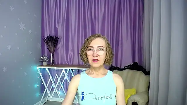 queen_a_n_i webcam